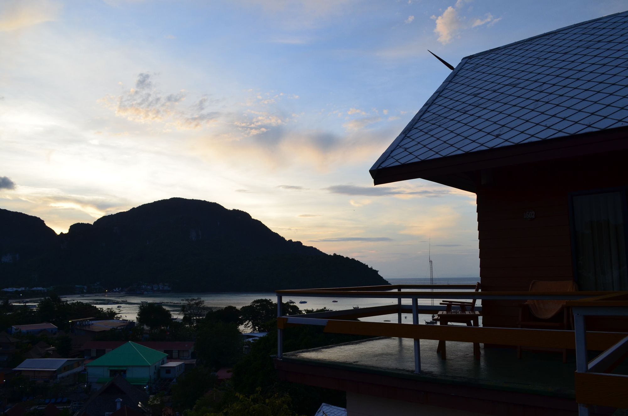 Phitharom Pp Resort Koh Koh Phi Phi Don Extérieur photo